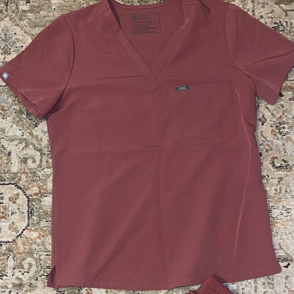 Figs Women's Scrub Set